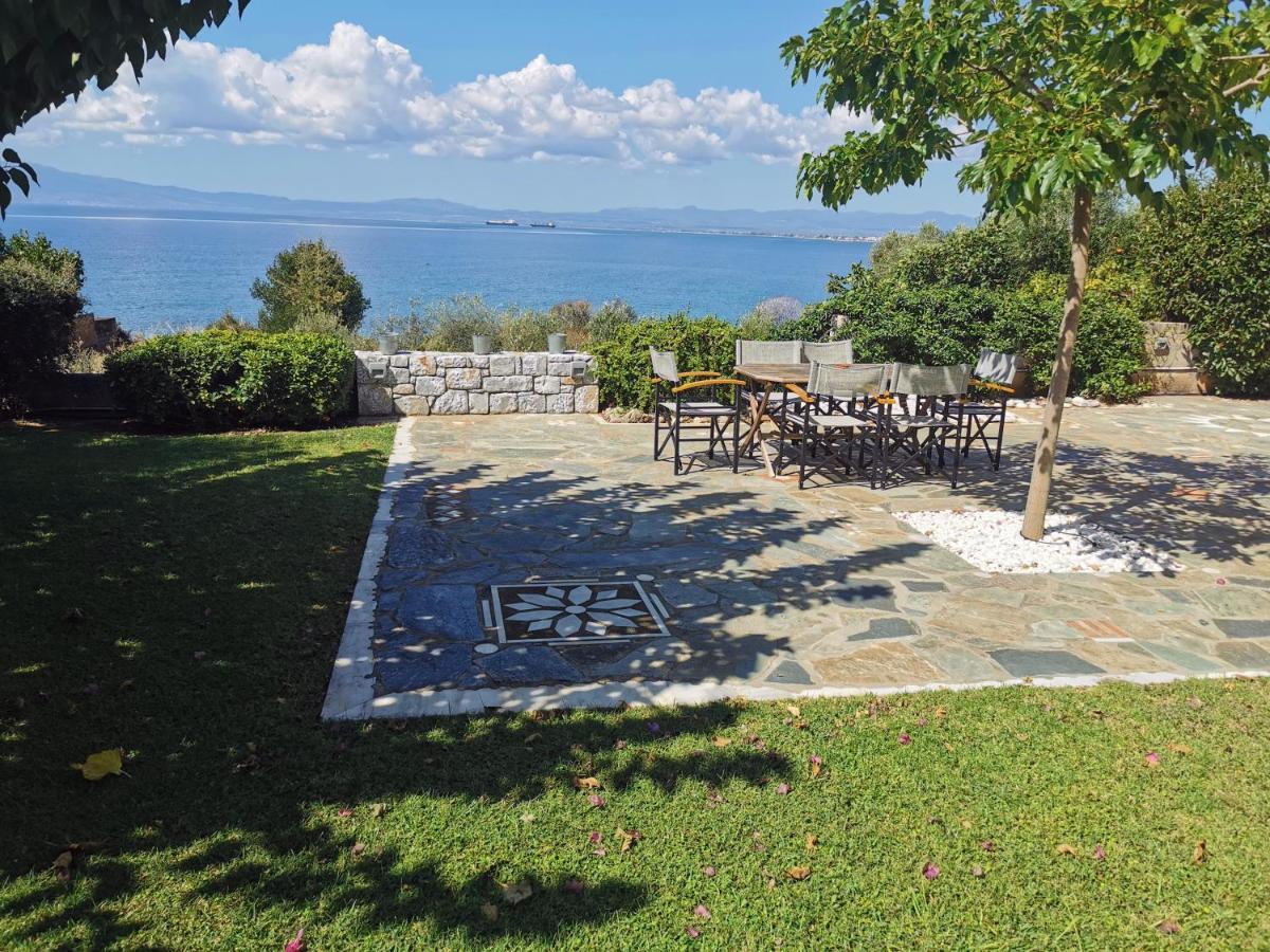 Messinian Blue Seaside Villa Kalamata Exterior photo