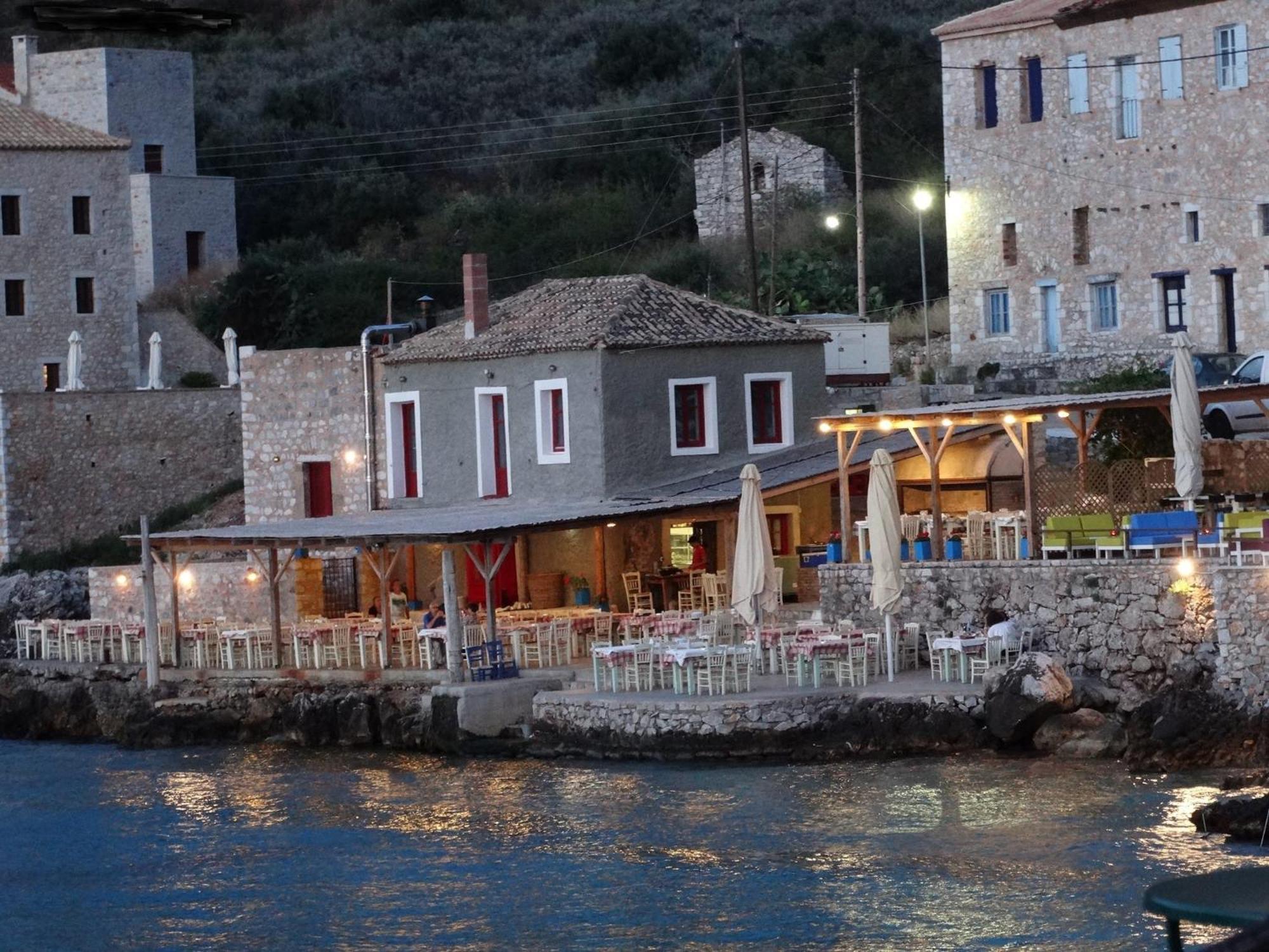 Messinian Blue Seaside Villa Kalamata Exterior photo