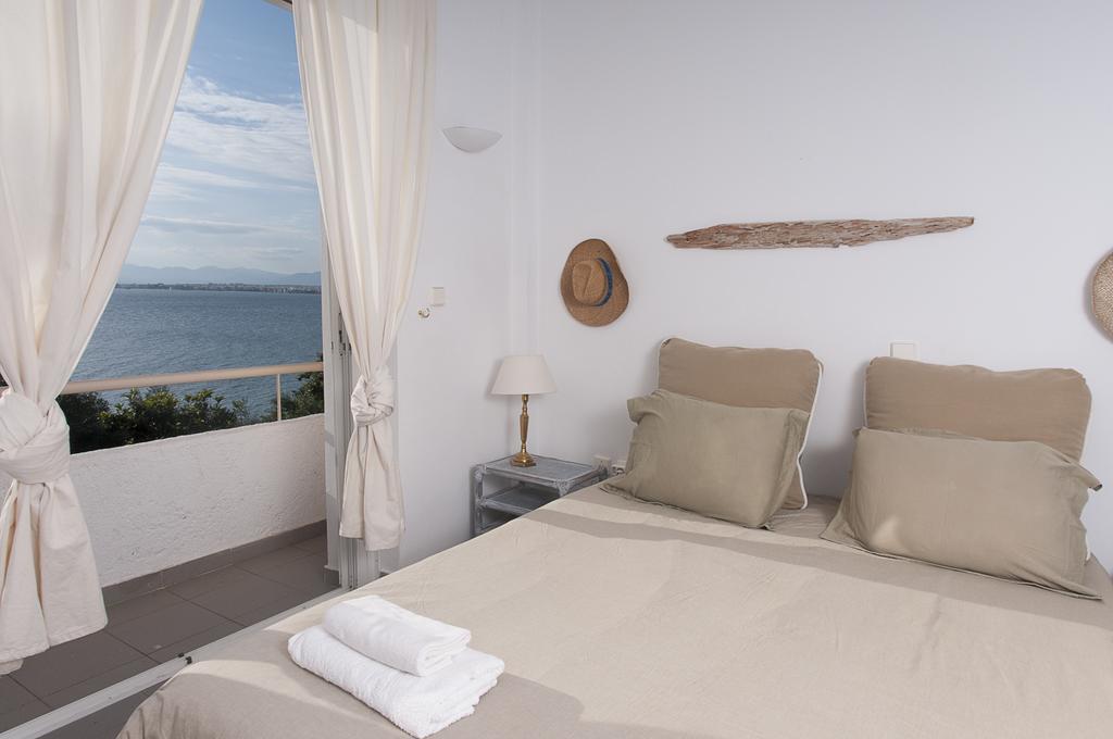 Messinian Blue Seaside Villa Kalamata Exterior photo