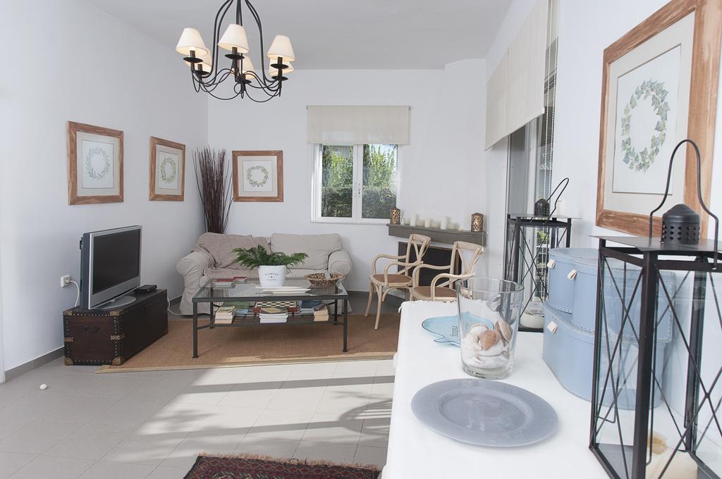 Messinian Blue Seaside Villa Kalamata Exterior photo