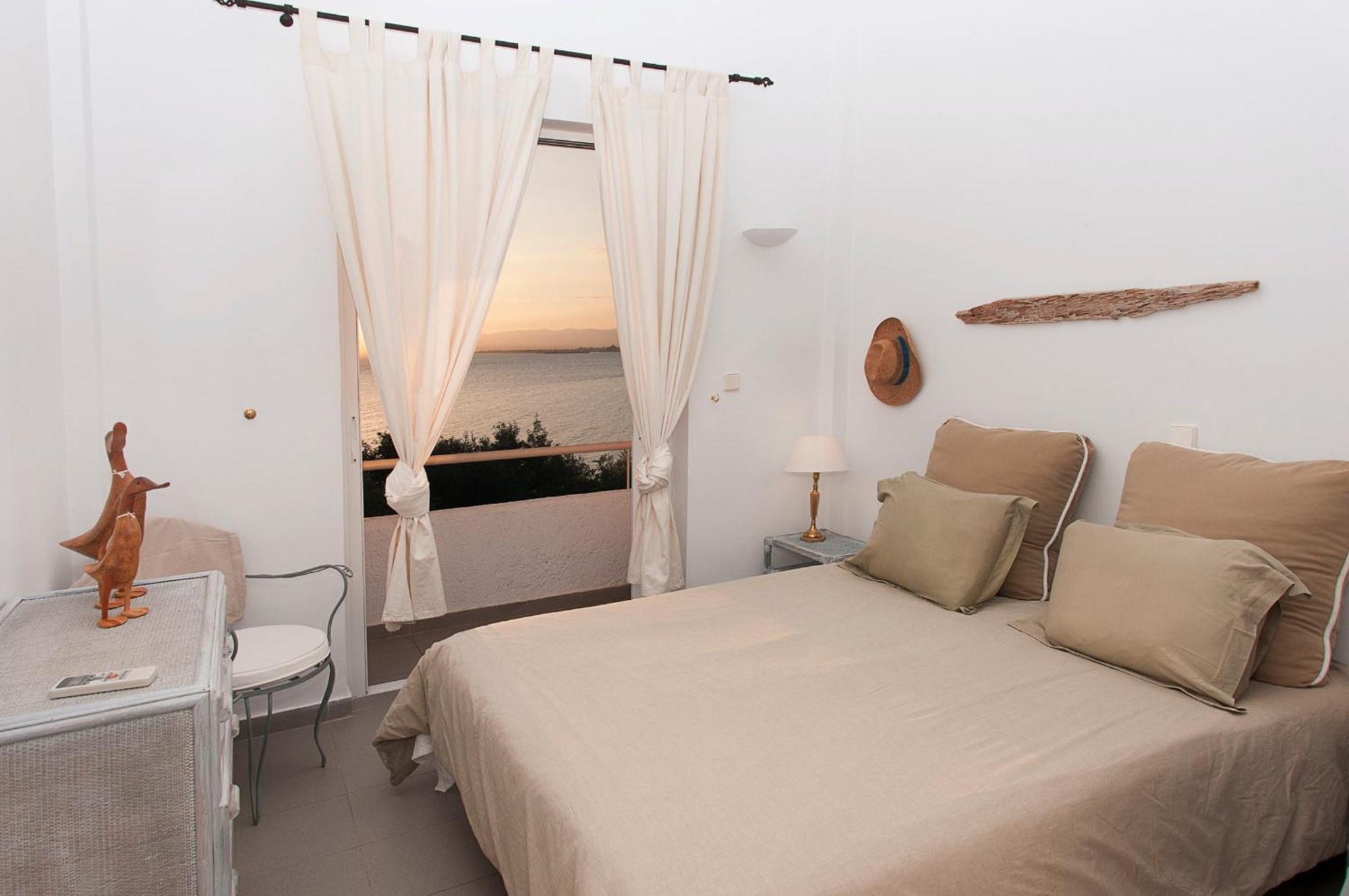 Messinian Blue Seaside Villa Kalamata Exterior photo